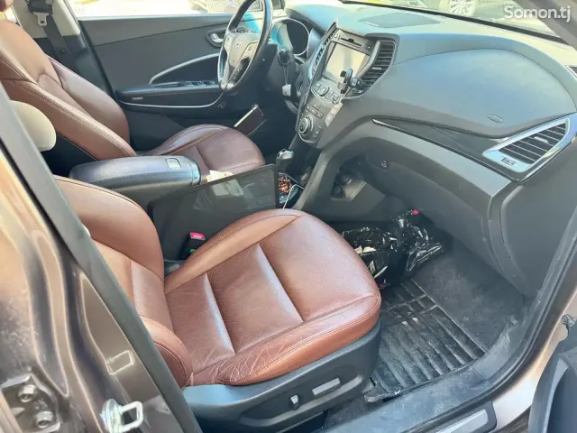 Hyundai Santa Fe 2015 · 2.0 AT