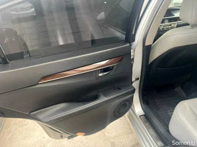 Lexus ES series 2014 · 3.5 AT