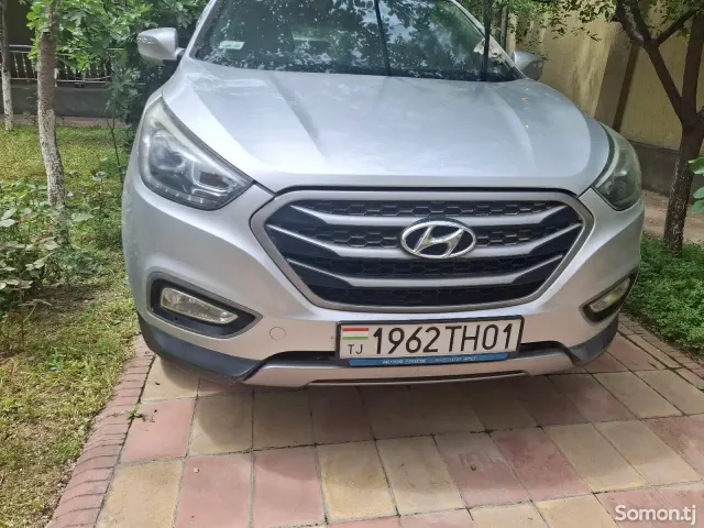 Hyundai Tucson 2015 · 2.0 AT