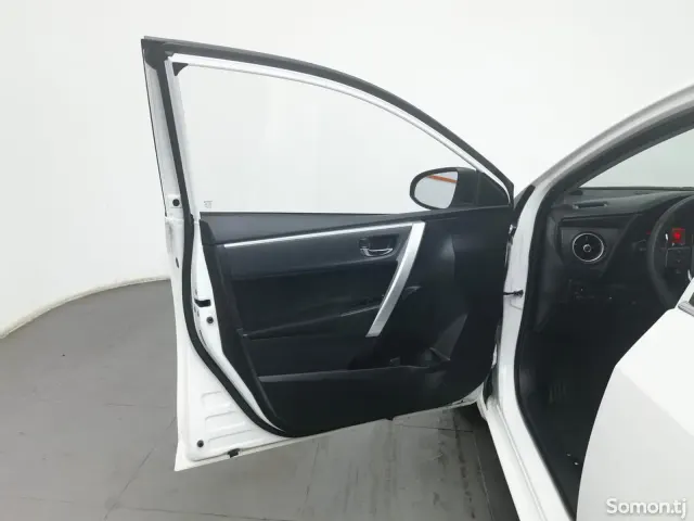 Toyota Corolla 2018 · 1.2 AT