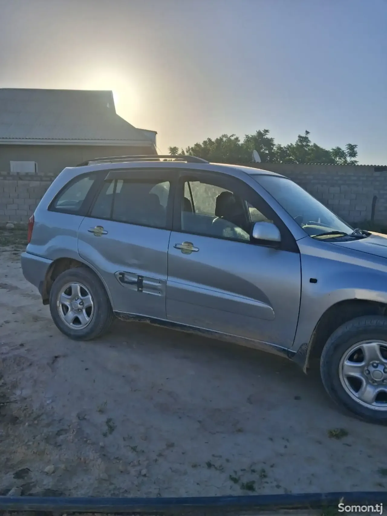 Toyota RAV 4 2002 · 1.8 MT