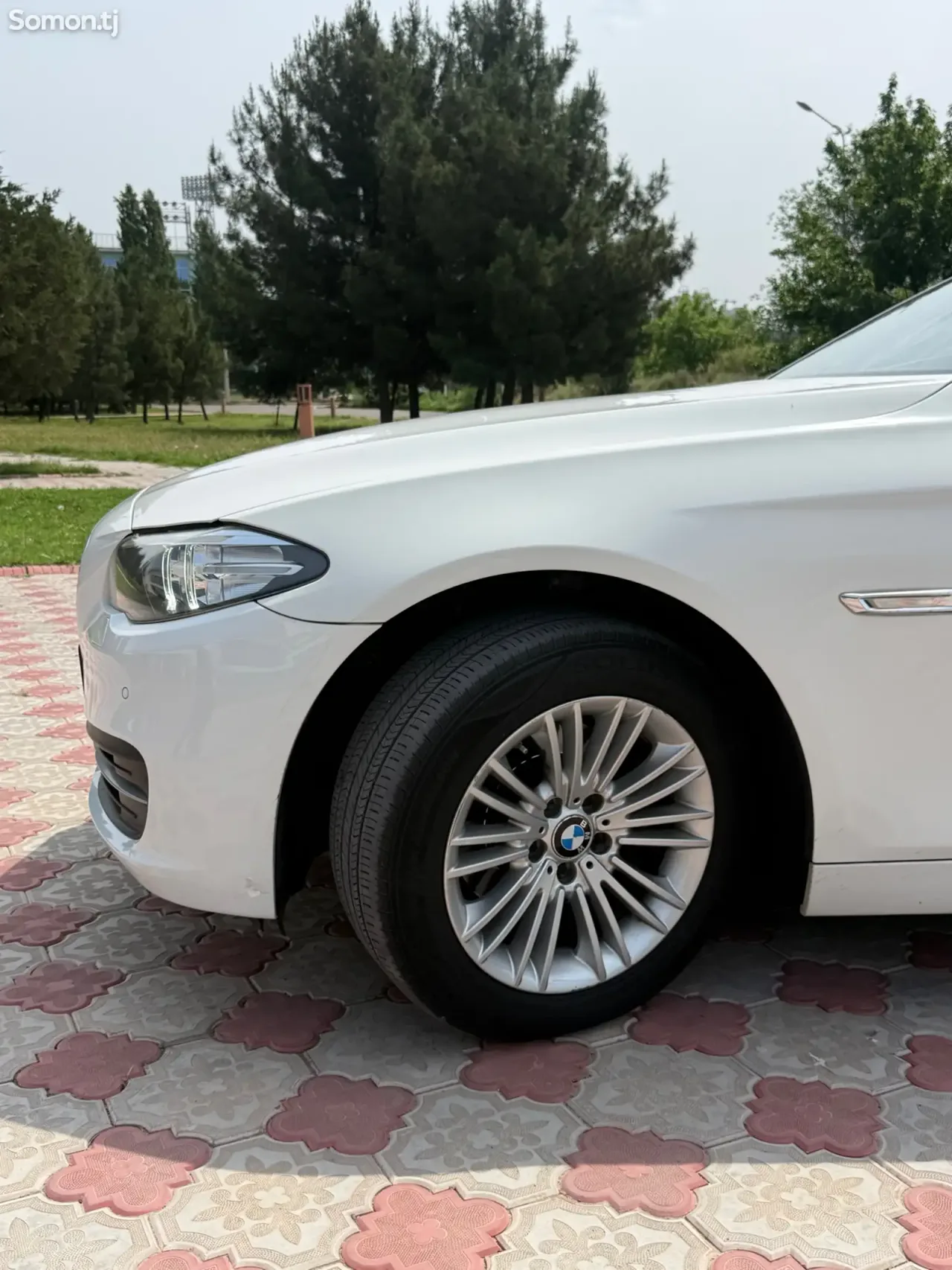 BMW 5 series 2015 · 2.0 AT