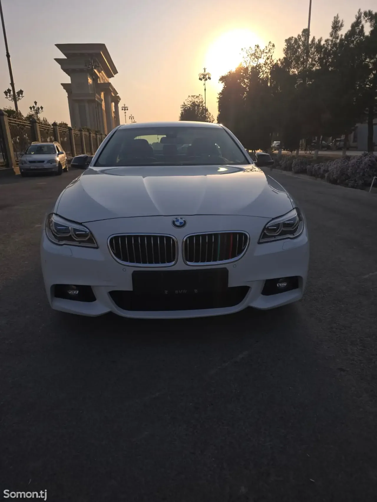 BMW 5 series 2015 · 3.0 AT