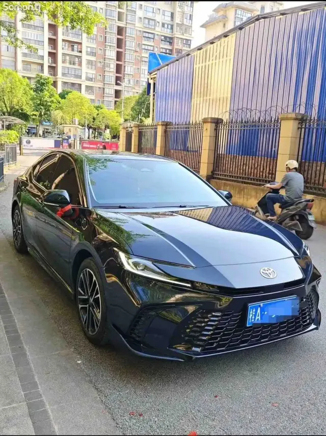 Toyota Camry 2025 · 2.0 AT