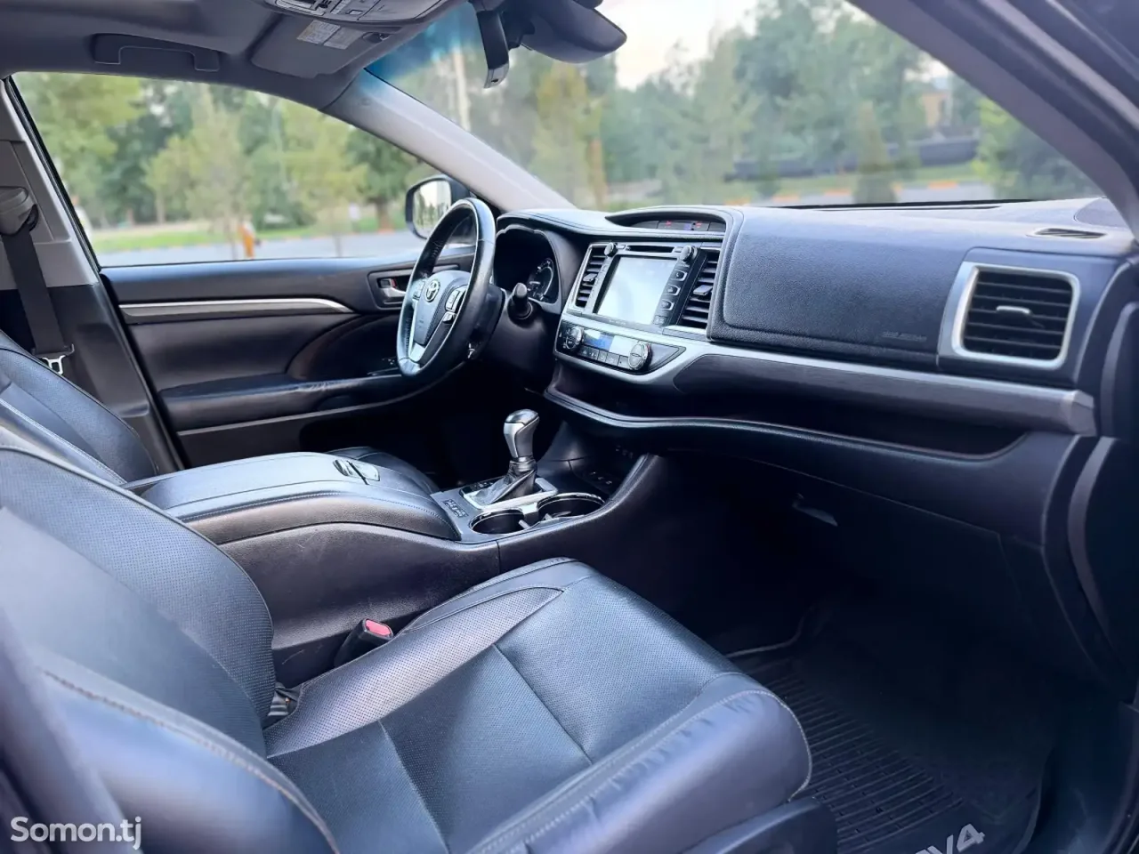 Toyota Highlander 2018 · 2.5 AT