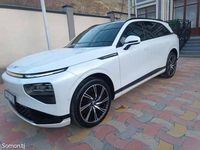 Xpeng G9 2023 · AT