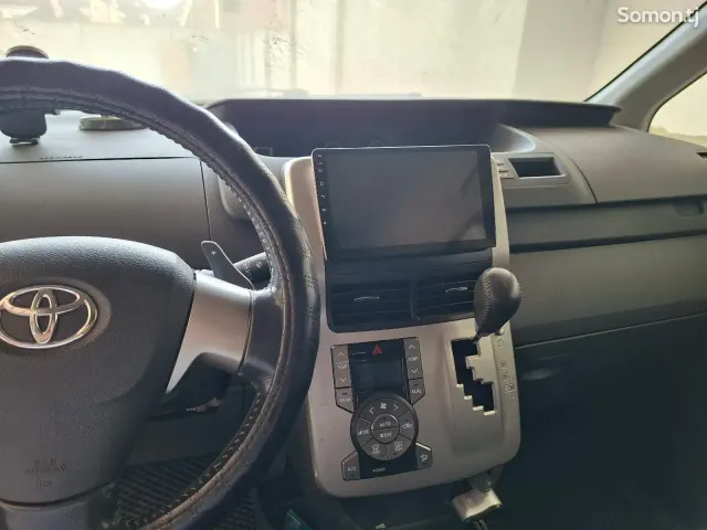 Toyota Voxy 2008 · 2.0 AT