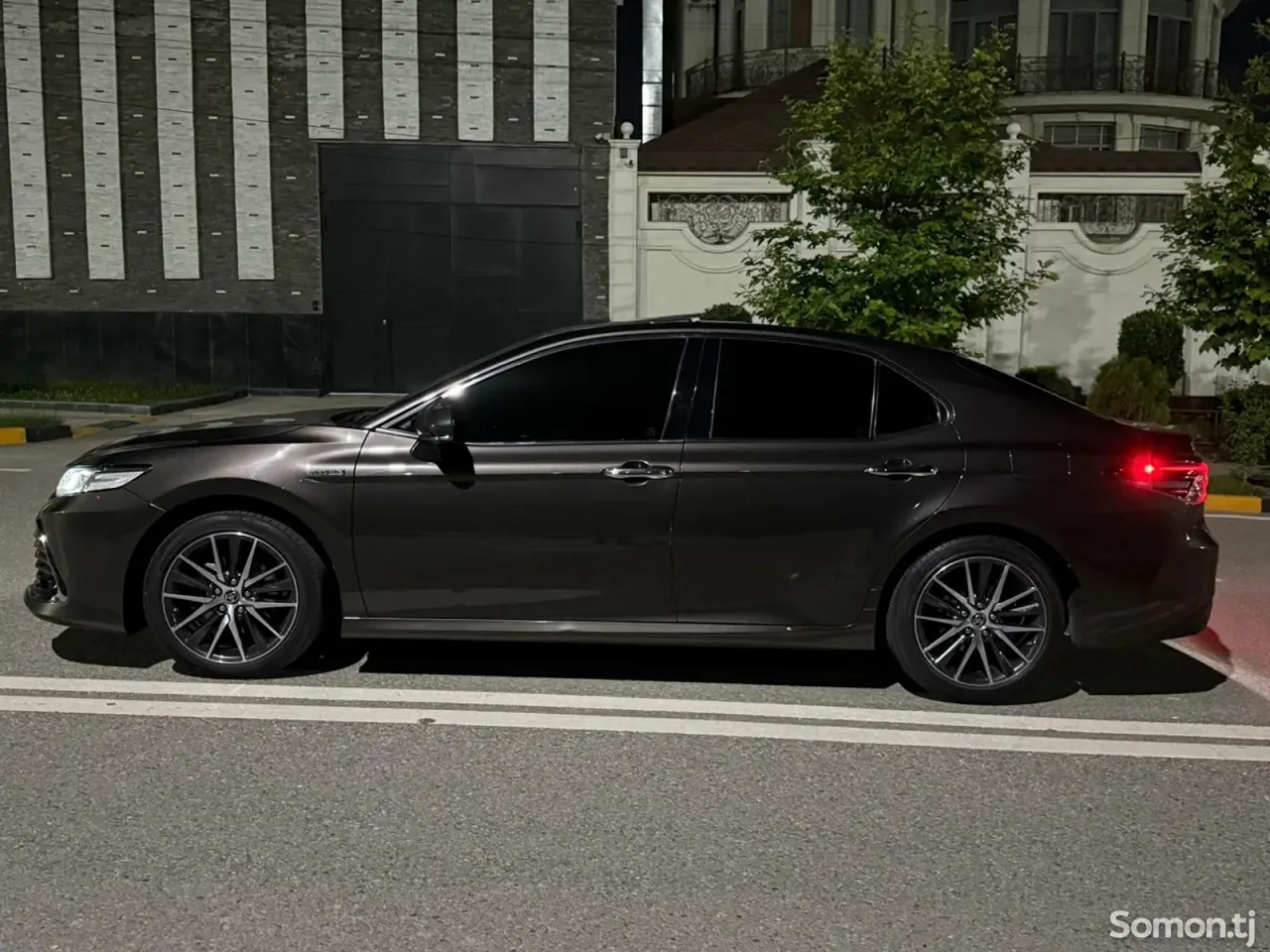 Toyota Camry 2023 · 2.5 AT