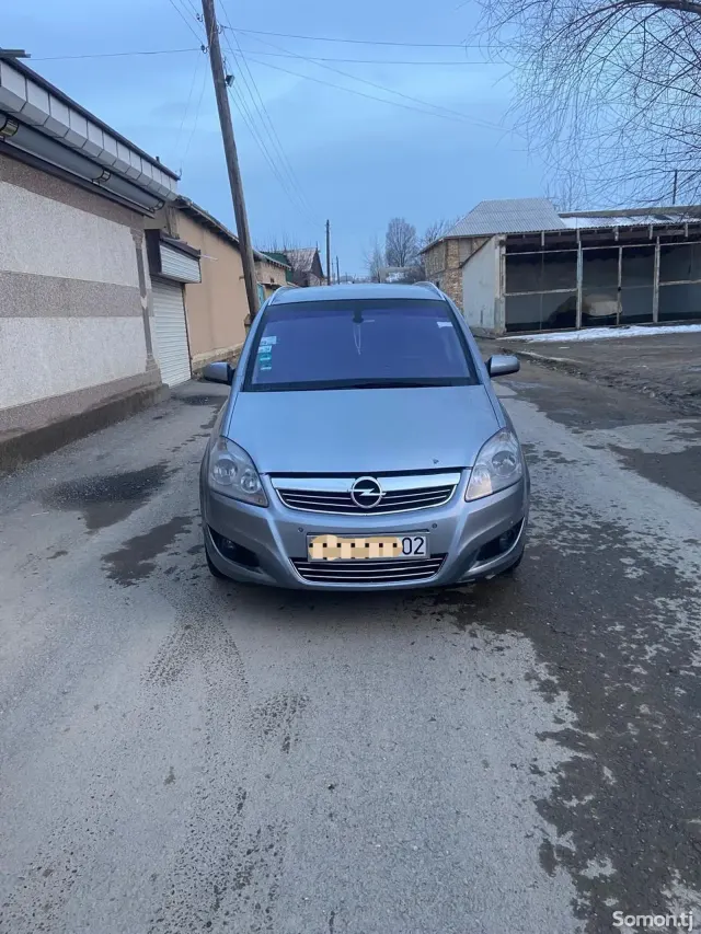 Opel Zafira 2009 · 1.6 MT