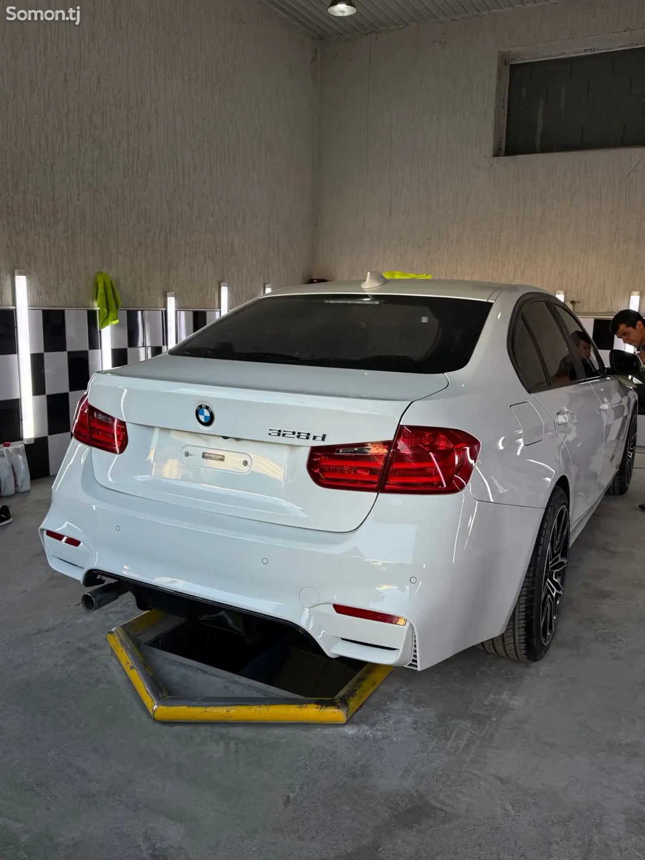 BMW 3 series 2014 · 2.8 AT
