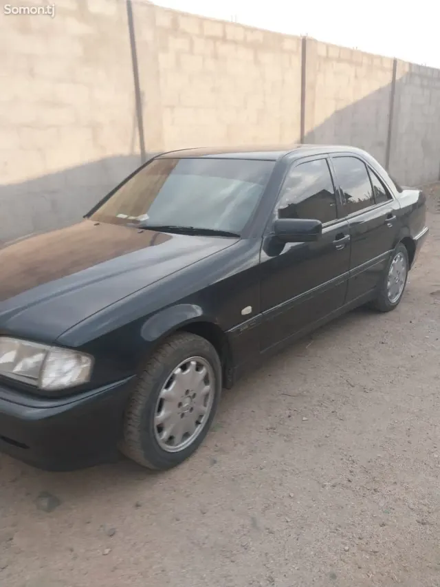 Mercedes-Benz C class 1999 · 1.8 MT