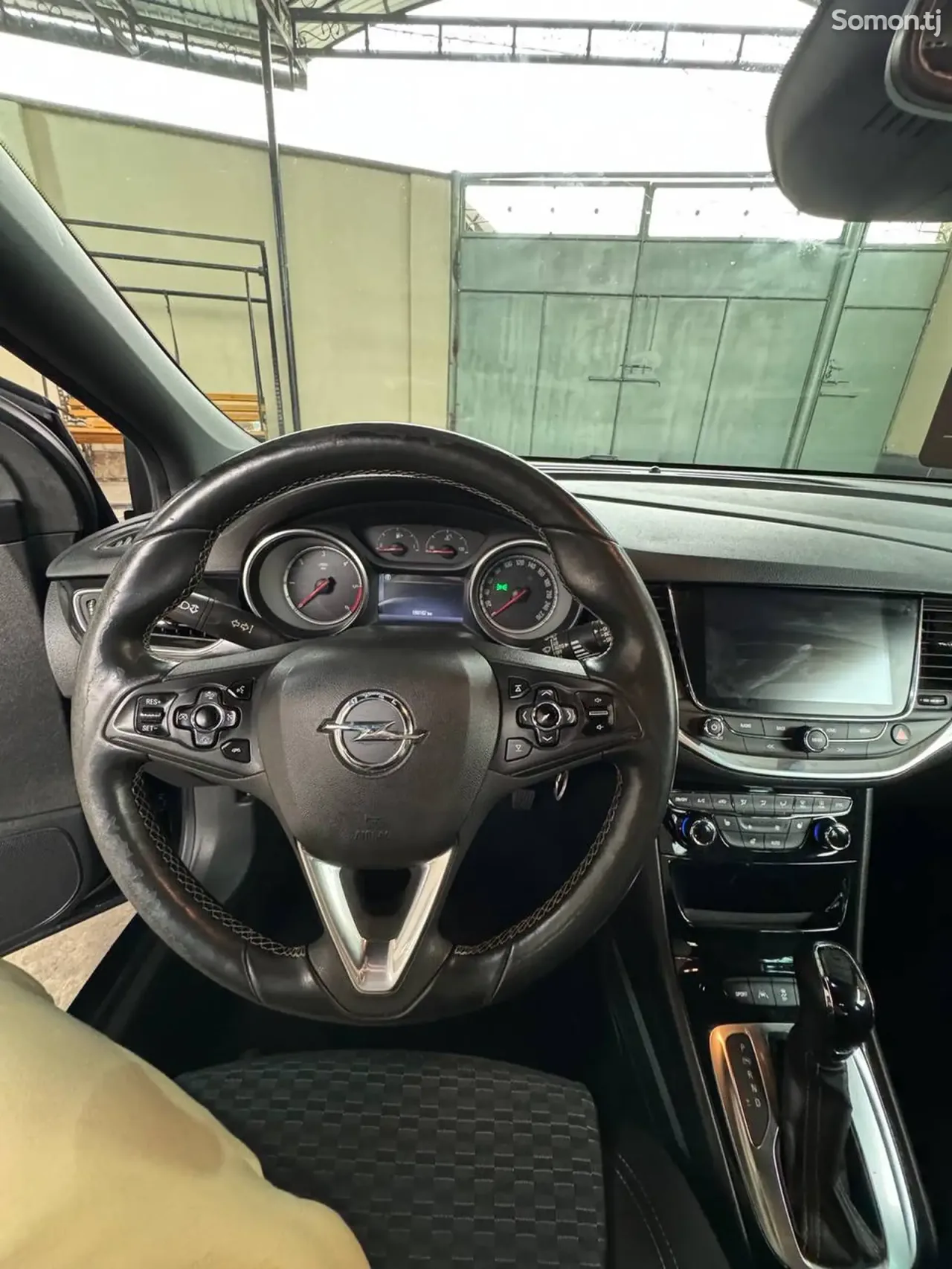 Opel Astra J 2016 · 1.6 AT