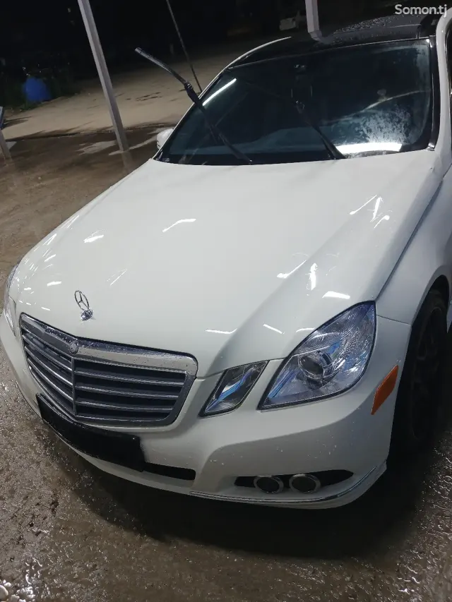 Mercedes-Benz E class 2011 · 3.5 AT