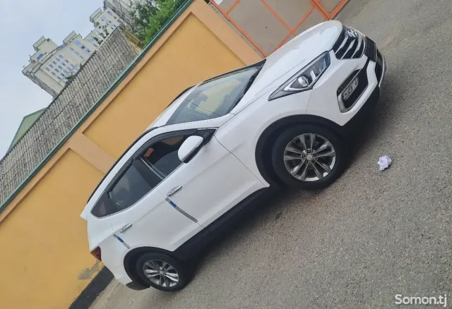 Hyundai Santa Fe 2016 · 2.0 AT