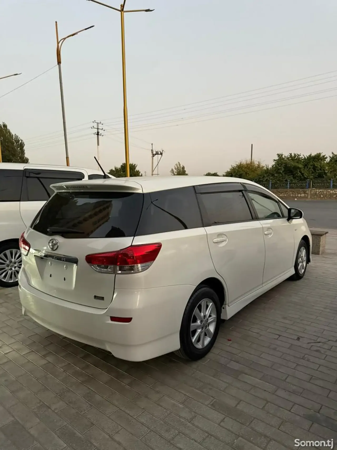 Toyota Wish 2014 · 1.8 CVT