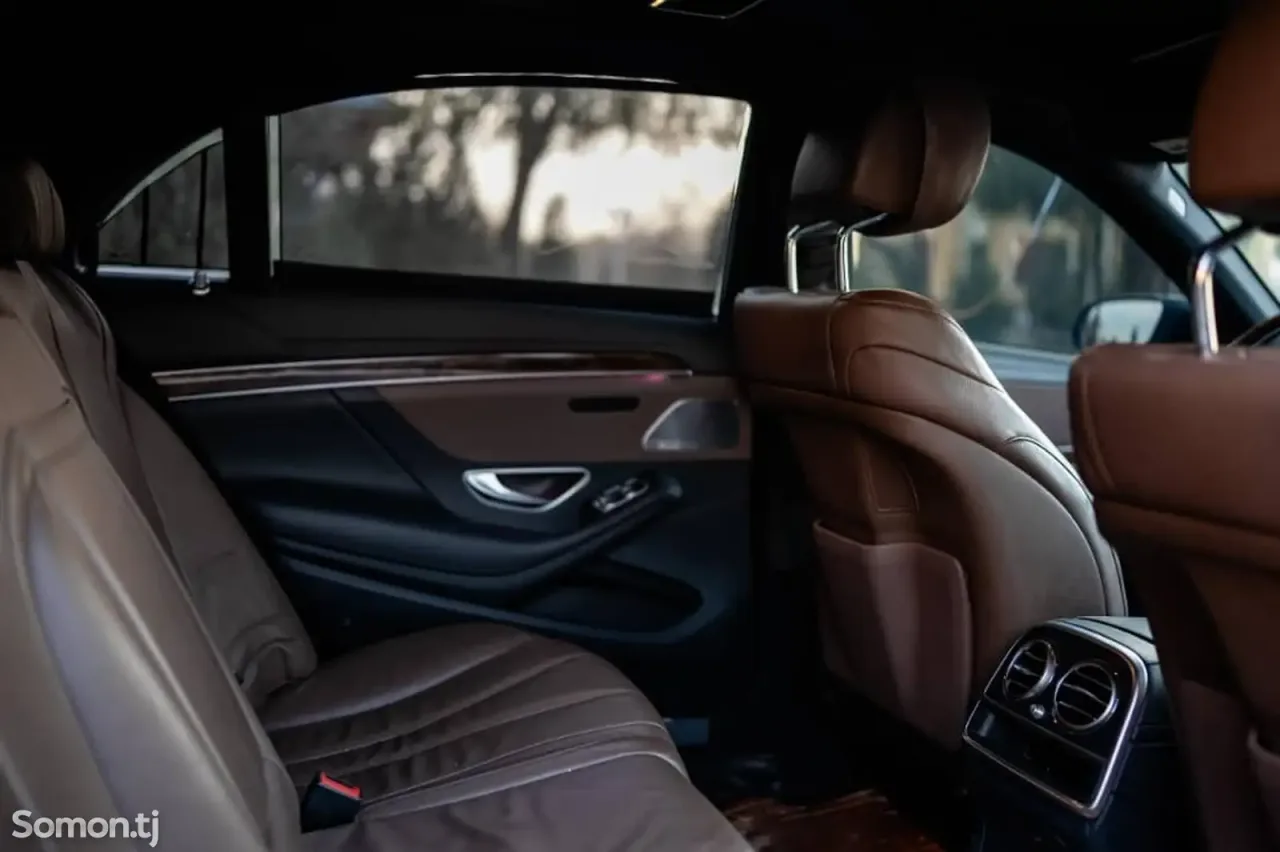 Mercedes-Benz S class 2016 · 4.7 AT