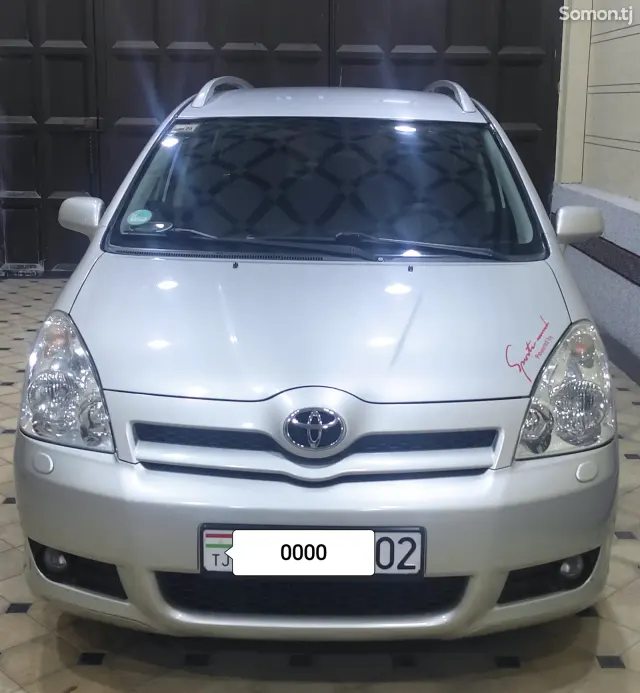 Toyota Corolla Verso 2006 · 1.8 MT
