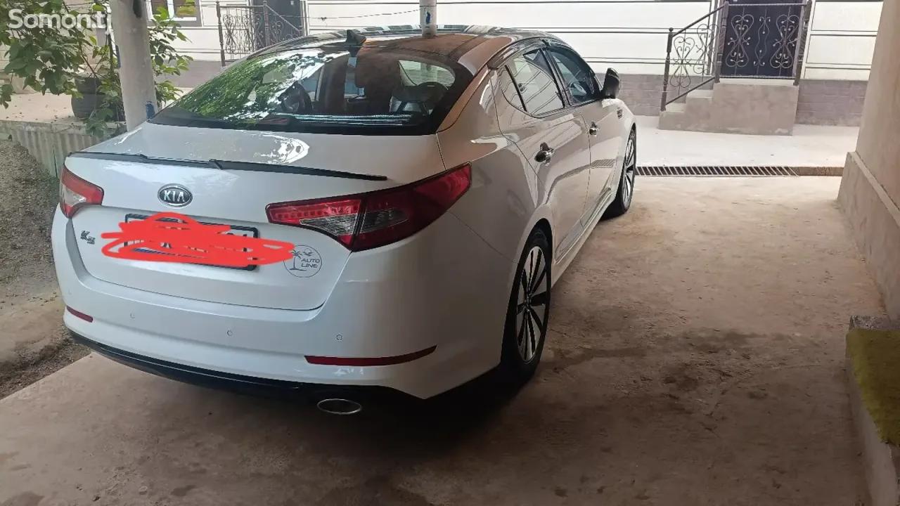 Kia K5 2011 · 2.0 AT
