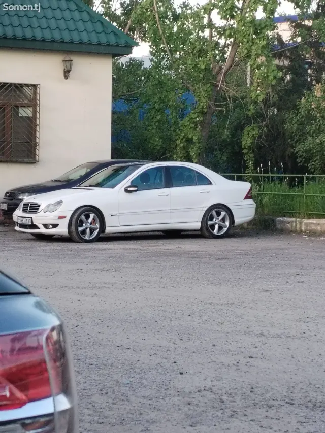 Mercedes-Benz C class 2005 · 2.0 AT
