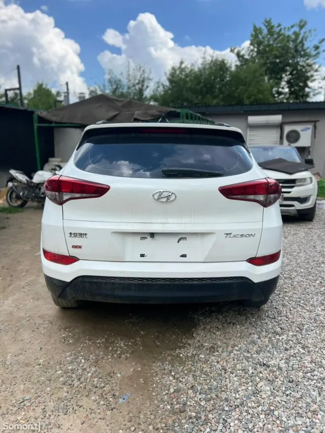 Hyundai Tucson 2015 · 2.0 AT