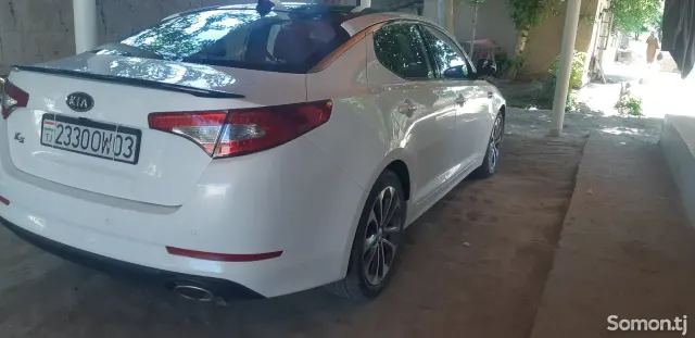 Kia K5 2011 · 2.0 AT