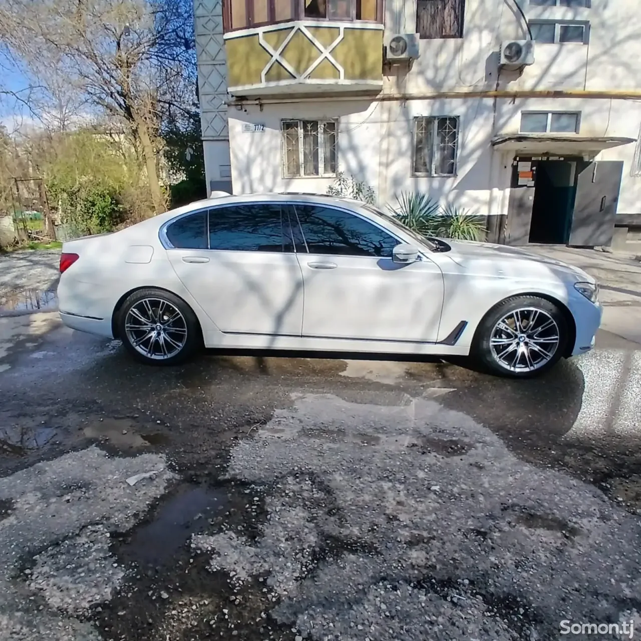 BMW 7 series 2017 · 3.0 AT