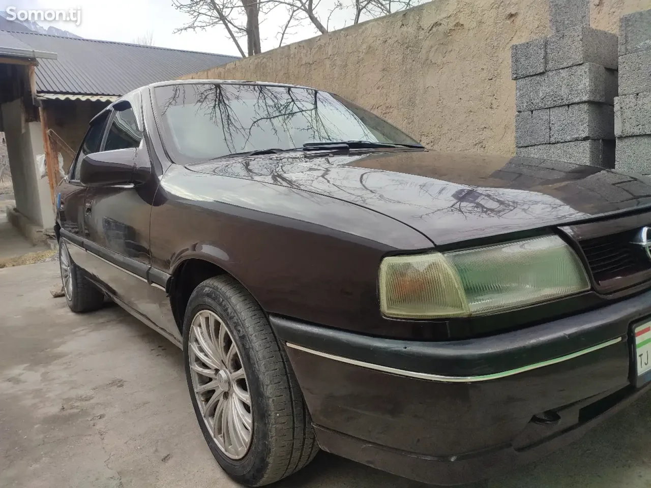 Opel Vectra A 1992 · 1.6 MT