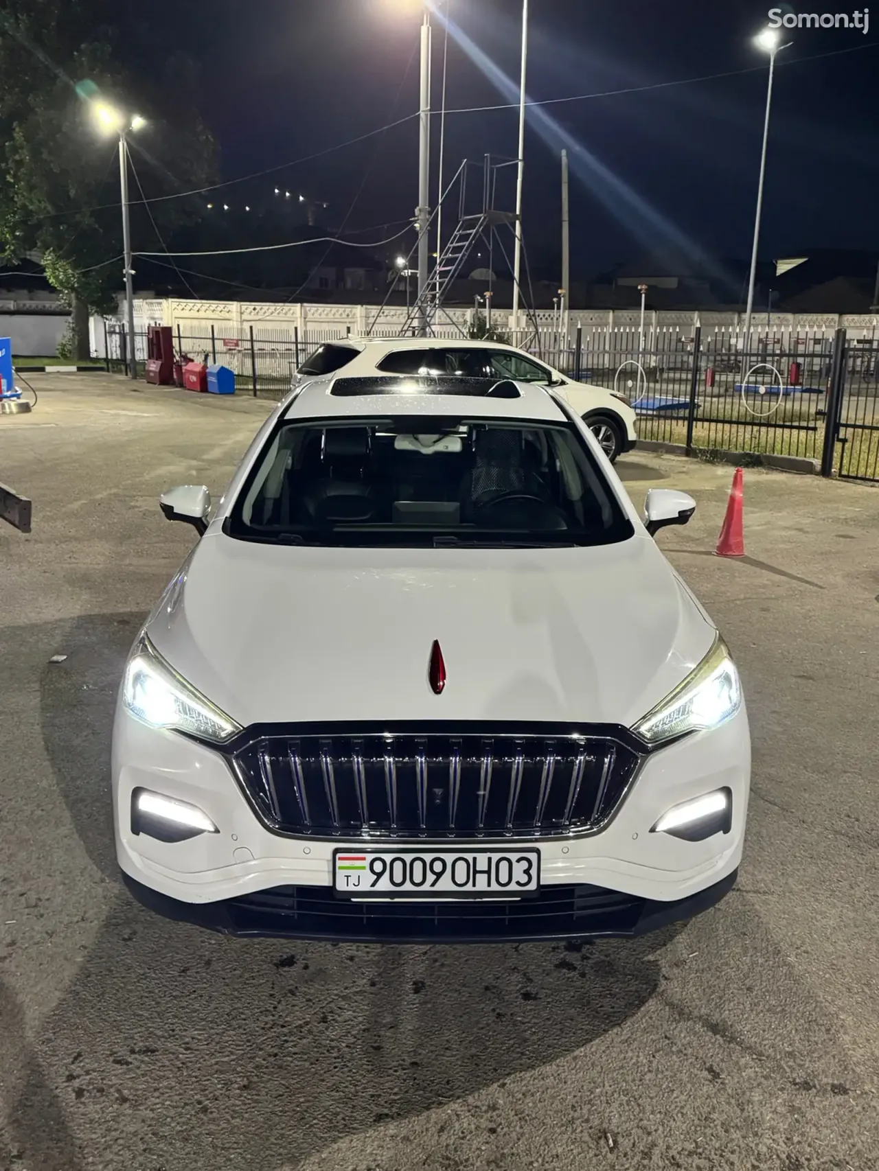Hongqi E-HS3 2019 · 2.0 AMT