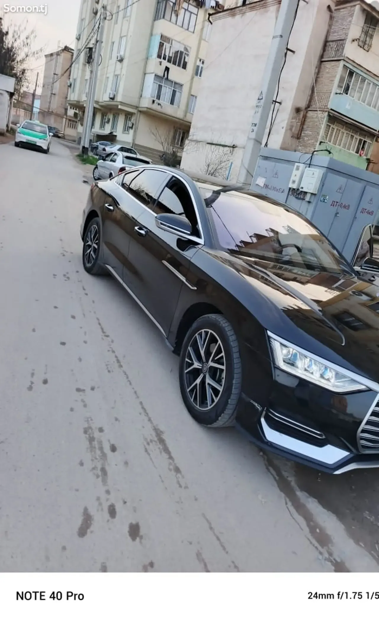 BYD E9 2021 · AT