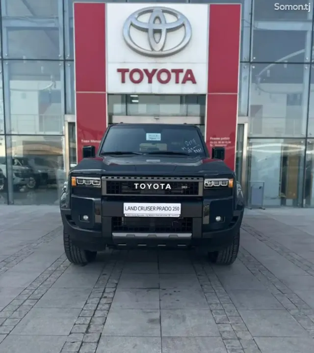 Toyota Land Cruiser Prado 2025 · 2.4 AT