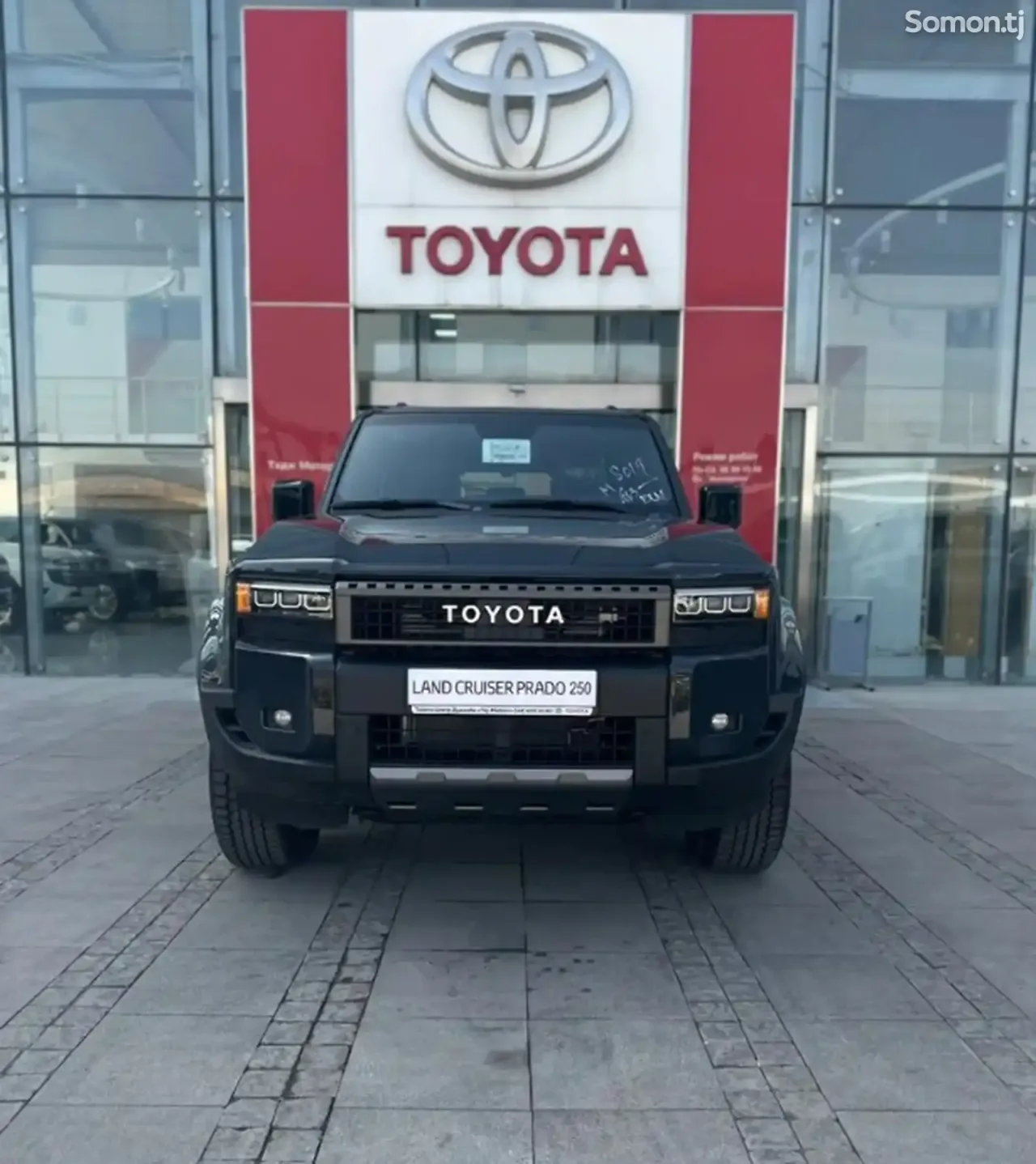 Toyota Land Cruiser Prado 2025 · 2.4 AT