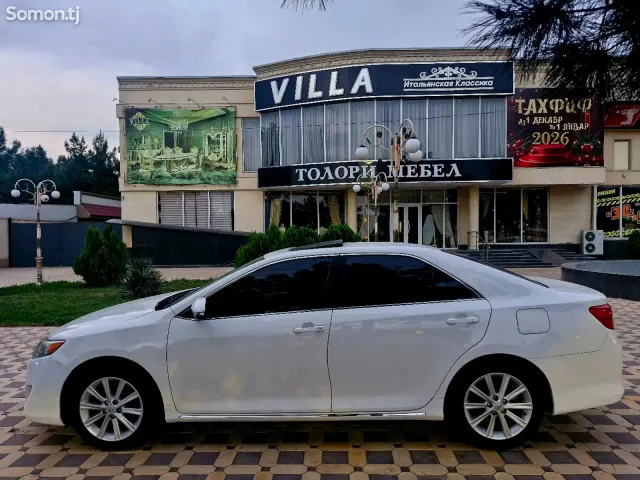 Toyota Camry 2012 · 2.5 AT