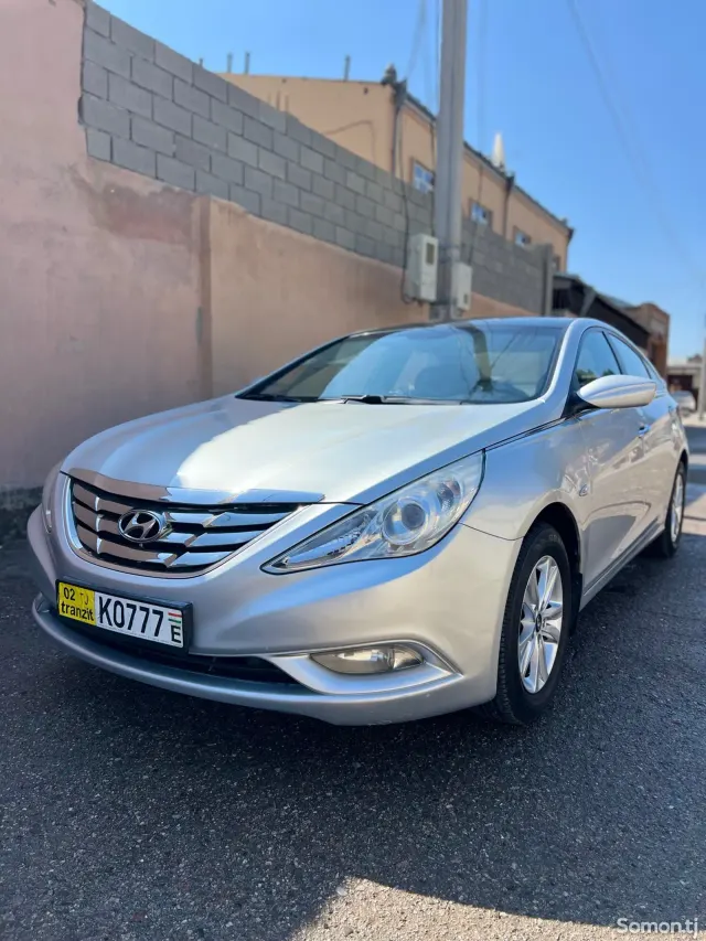 Hyundai Sonata 2010 · 2.0 AT