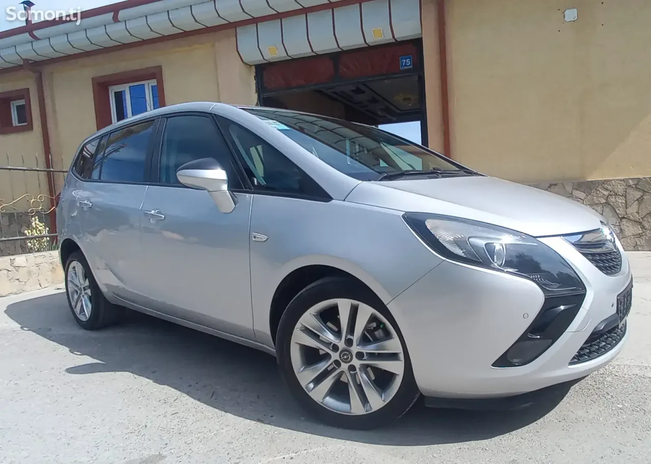 Opel Zafira 2014 · 2.0 AT