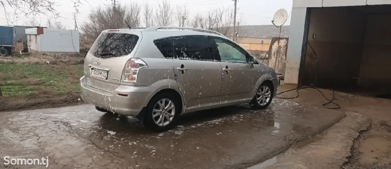 Toyota Corolla Verso 2008 · 2.2 MT