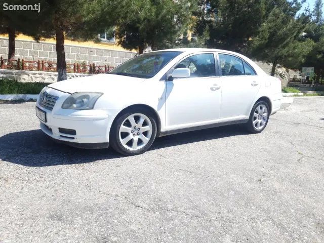 Toyota Avensis 2003 · 2.0 MT
