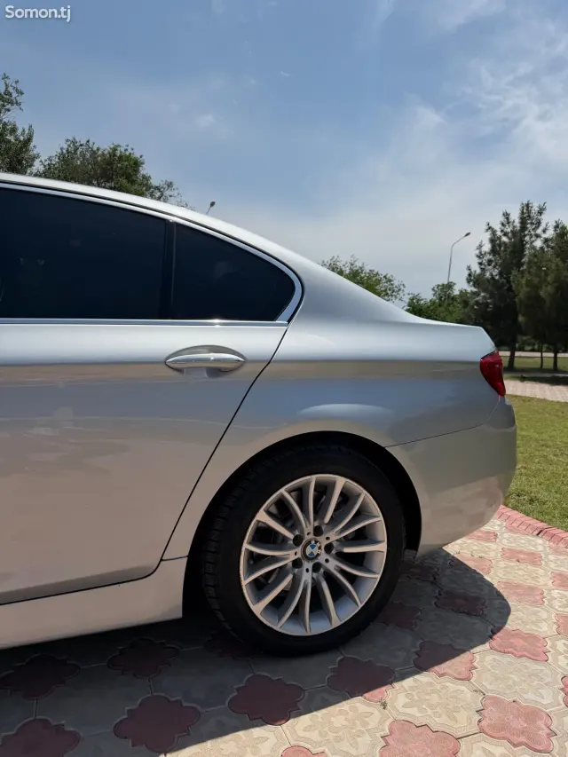 BMW 5 series 2015 · 2.0 AT