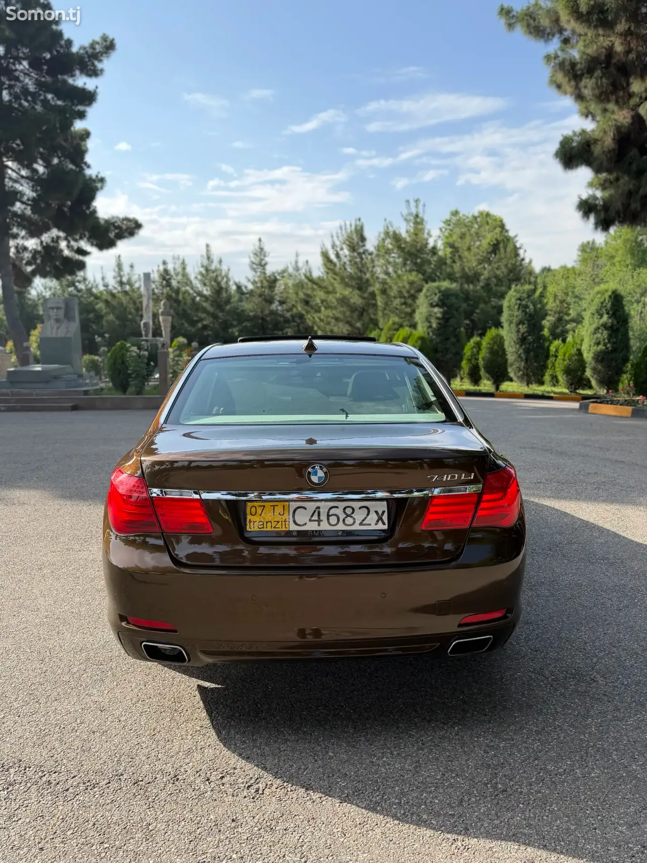BMW 7 series 2012 · 3.0 AT