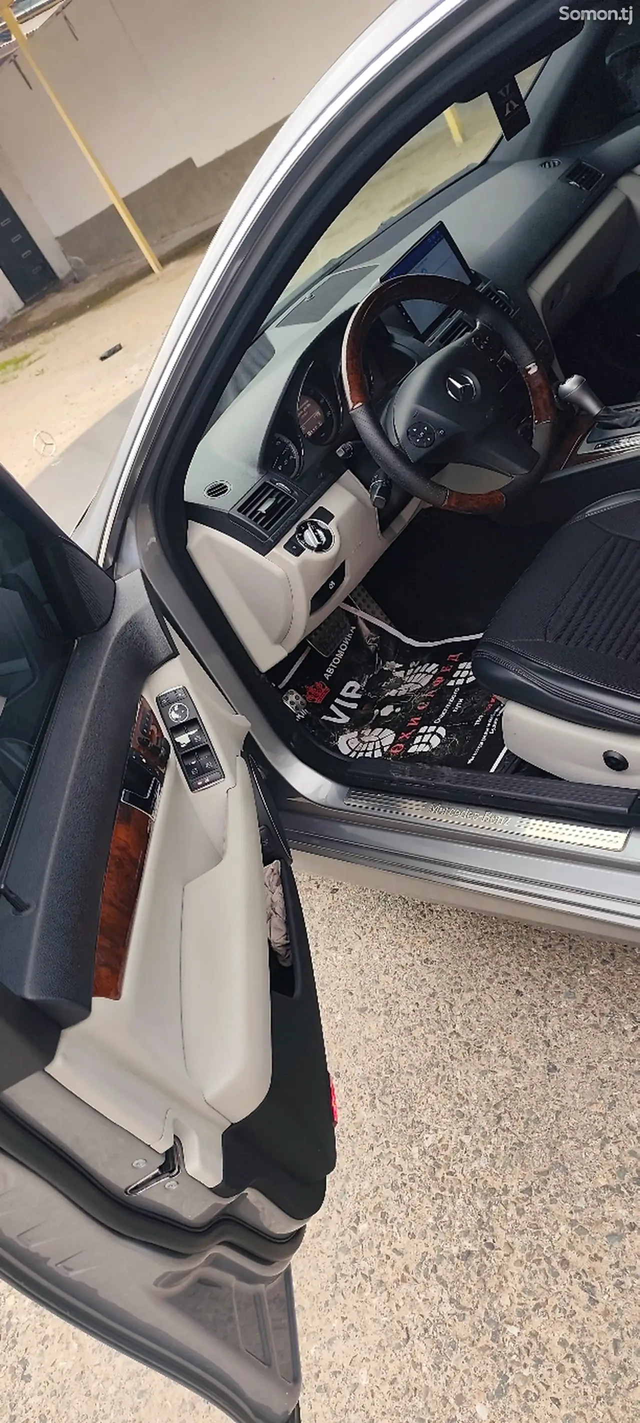 Mercedes-Benz C class 2011 · 3.0 AT