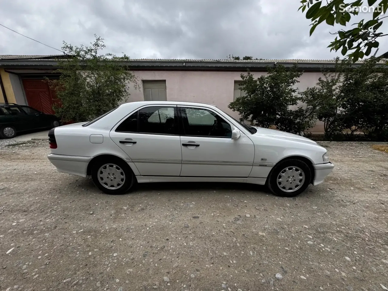 Mercedes-Benz C class 1999 · 2.2 AT