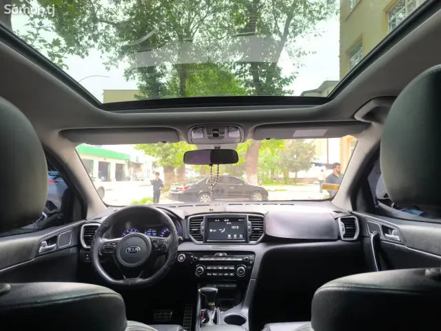 Kia Sportage 2016 · 1.6 AT