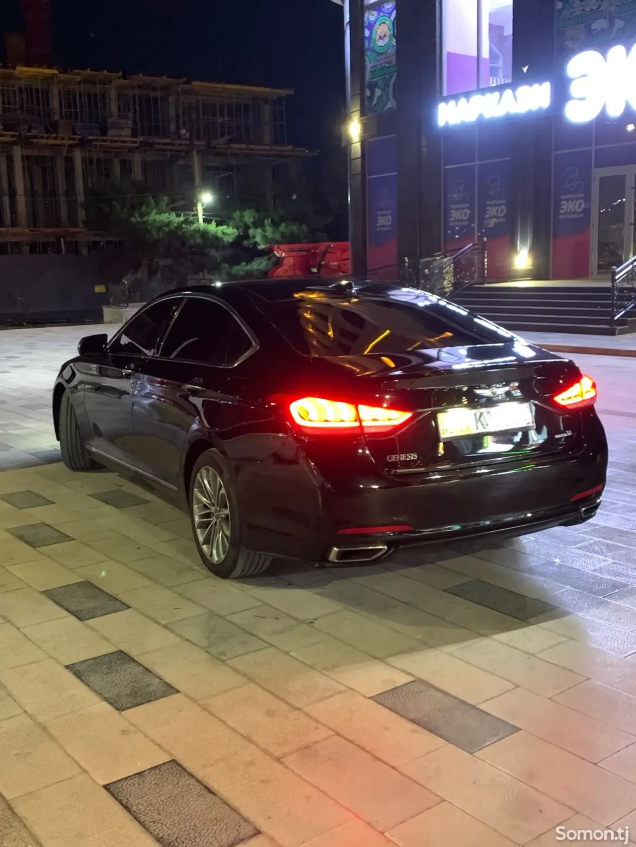 Hyundai Genesis 2015 · 3.8 AT