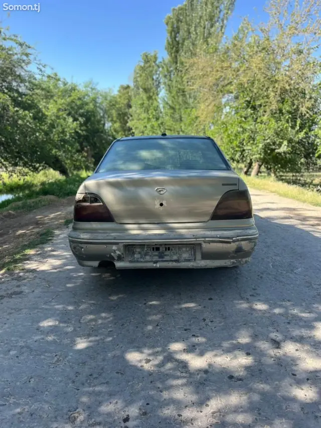 Daewoo Nexia 1996 · 1.8 MT