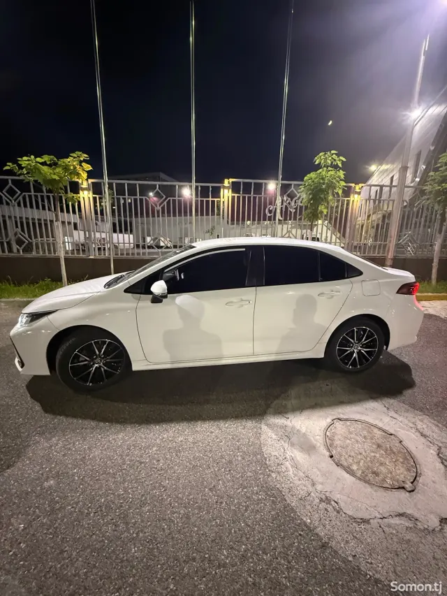 Toyota Corolla 2022 · 1.8 AT