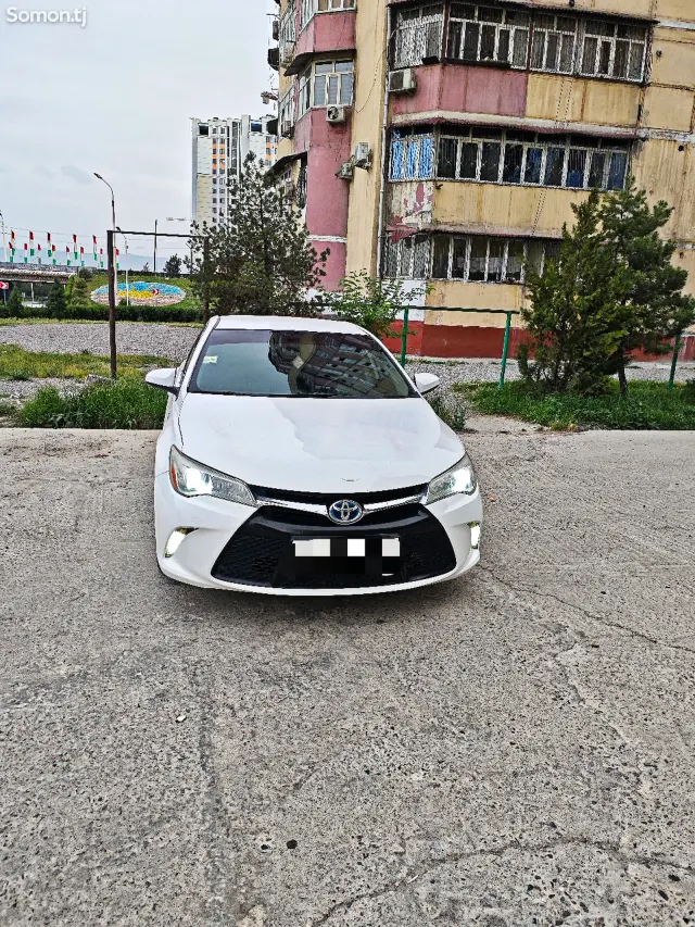Toyota Camry 2015 · 2.5 AT