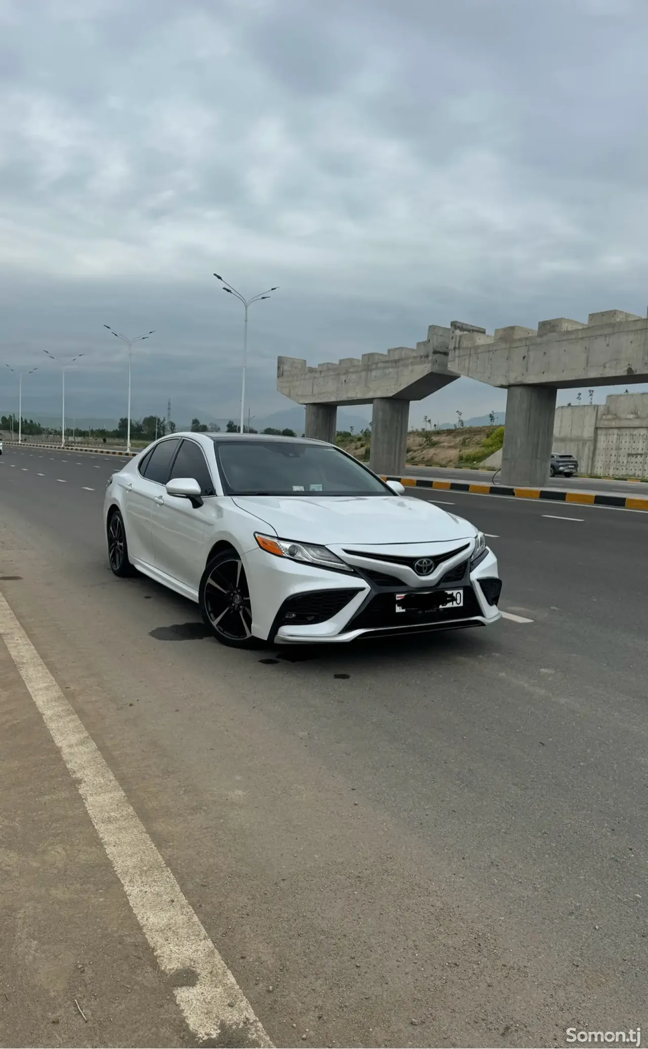 Toyota Camry 2020 · 2.5 AT
