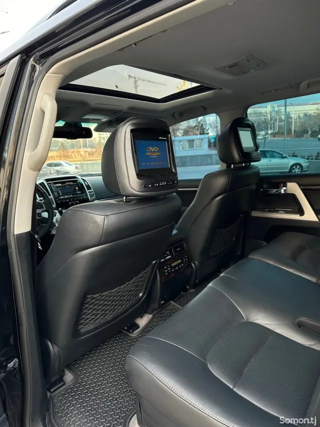 Toyota Land Cruiser 2015 · 4.5 AT