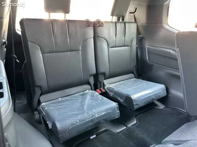 Toyota Land Cruiser 2025 · 3.5 AT
