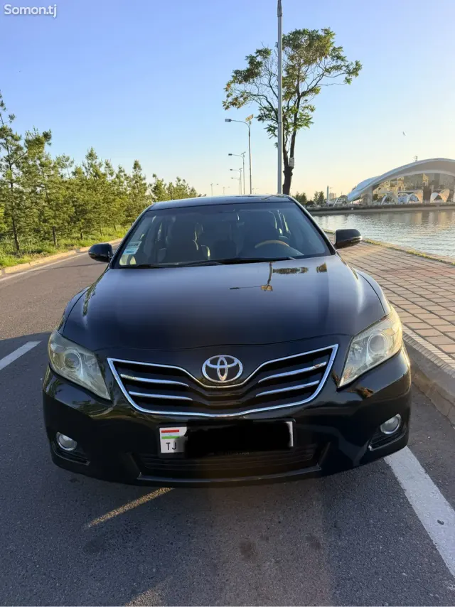 Toyota Camry 2011 · 2.5 AT