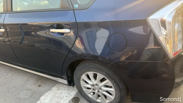 Toyota Prius 2014 · 1.8 AT